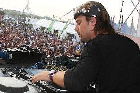 Axwell Tickets